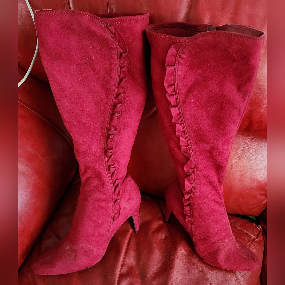 Vintage Covington Red Suede Knee Size-8.5 Ruffle Boots  BENIFITS CHARTIY